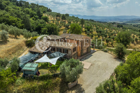 Paciano Tenuta con v