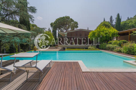 Villa con piscina pa