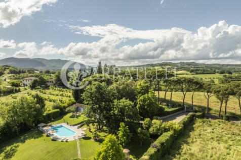 Elegante villa con p