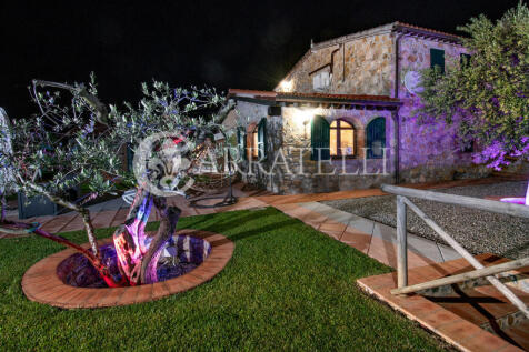 Casale con terreno a