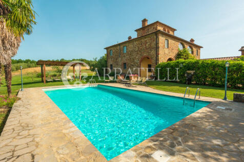 Villa con Borgo Pisc