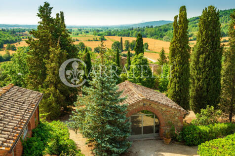 Villa con Borgo Pisc