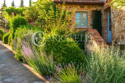 Villa con Borgo Pisc