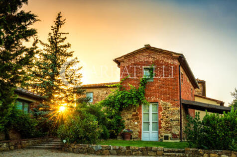 Villa con Borgo Pisc