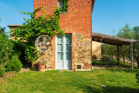 Villa con Borgo Pisc