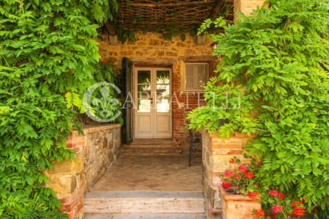 Villa con Borgo Pisc