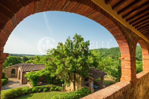 Villa con Borgo Pisc