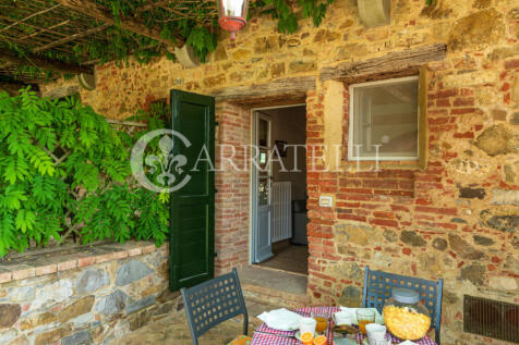 Villa con Borgo Pisc