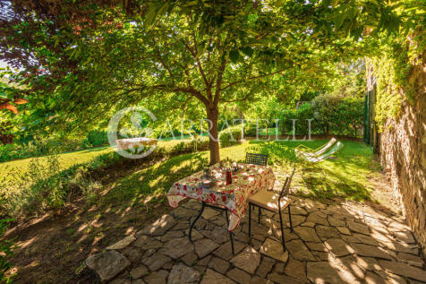 Villa con Borgo Pisc