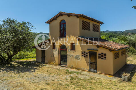 Arezzo casale con de