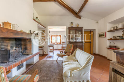 Arezzo casale con de