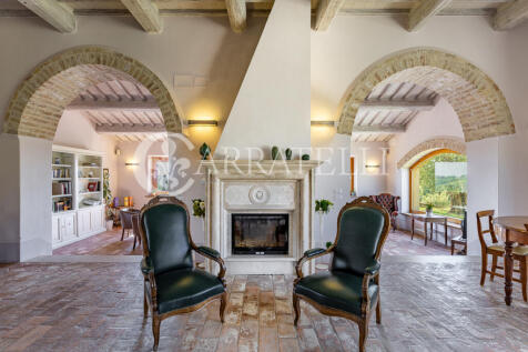 Tenuta con Resort e 