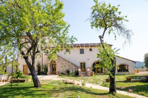 Tenuta-con-Resort-e-