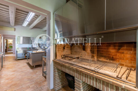 Tenuta con Resort e 