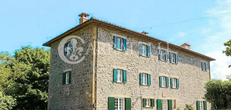 Casale con piscina n