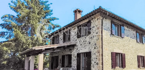 Casale con piscina n