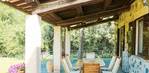 Casale con piscina n