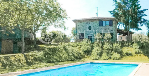 Casale con piscina n