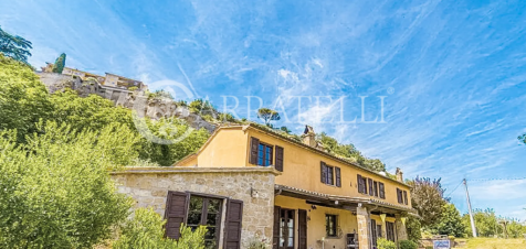 Casale panoramico ne