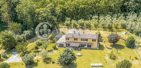 Casale panoramico ne