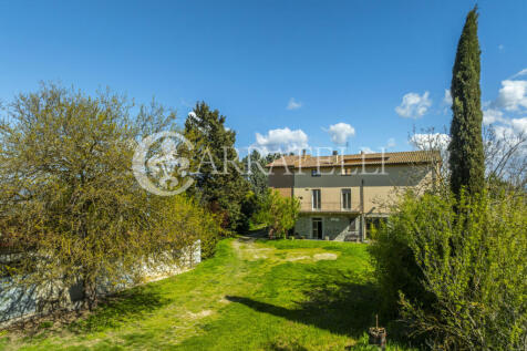 Collestrada casa in 