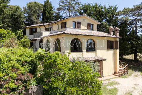 Trasimeno Villa con 