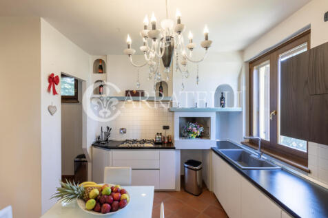 Trasimeno Villa con 