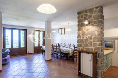 Trasimeno Villa con 
