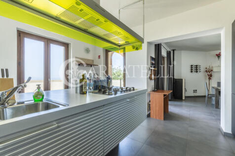 Villa con affaccio s