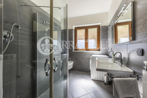 Villa con affaccio s