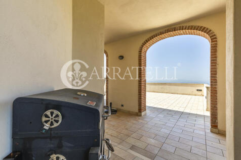 Villa con affaccio s