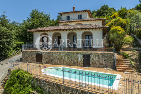 Villa con affaccio s