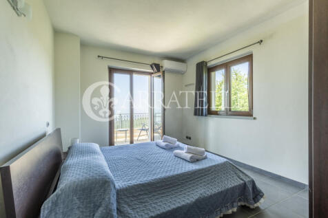 Villa con affaccio s