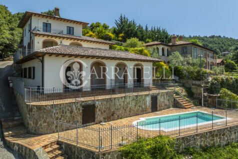 Villa con affaccio s
