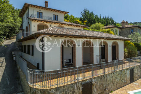 Villa con affaccio s