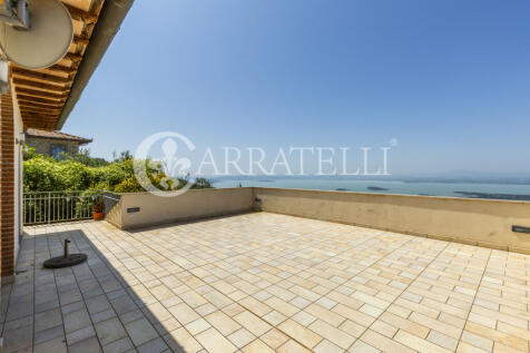 Villa con affaccio s
