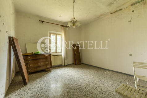 Porzione di casale i
