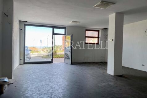 Locale commerciale i