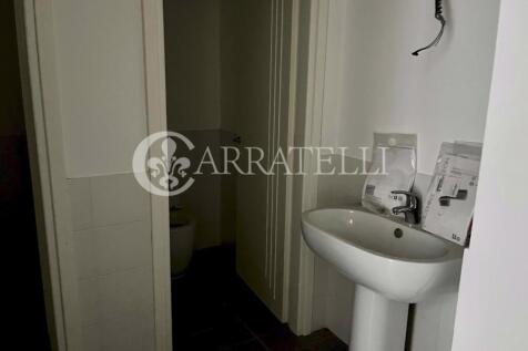 Locale commerciale i