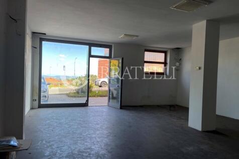 Locale commerciale i