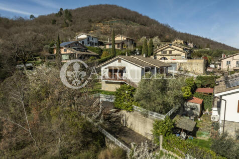 Porzione di villa bi
