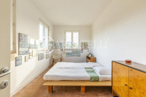 8-Moderna villa in b