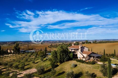 Casale con piscina a