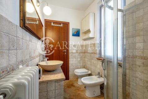 Casale con piscina a