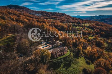 Casale con piscina e