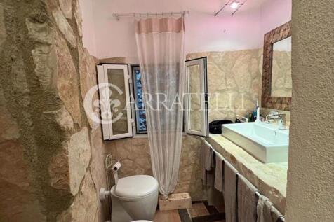 villa con piscina al