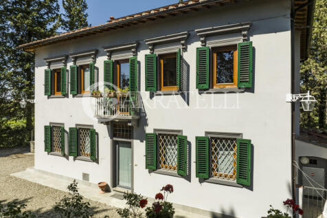 Villa con azienda ag