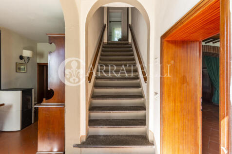 Villa con azienda ag