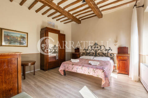 Villa con azienda ag