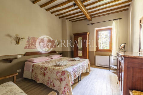 Villa con azienda ag